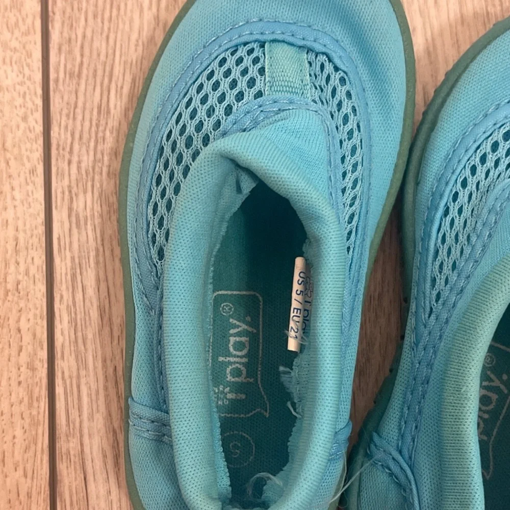 iPlay Water Shoes Size 5